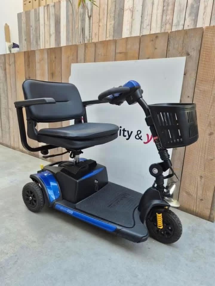 Excel Xena 3 wheel mobility scooter  - view 3