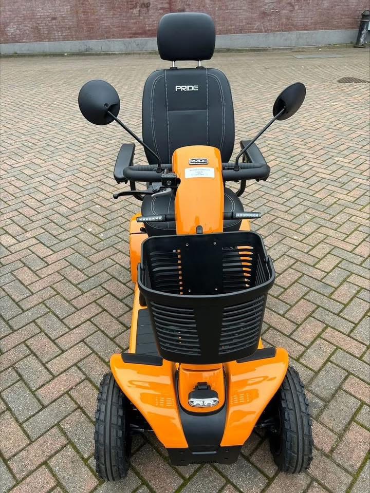 Pride Pursuit 2.0 Mobility scooter - view 2